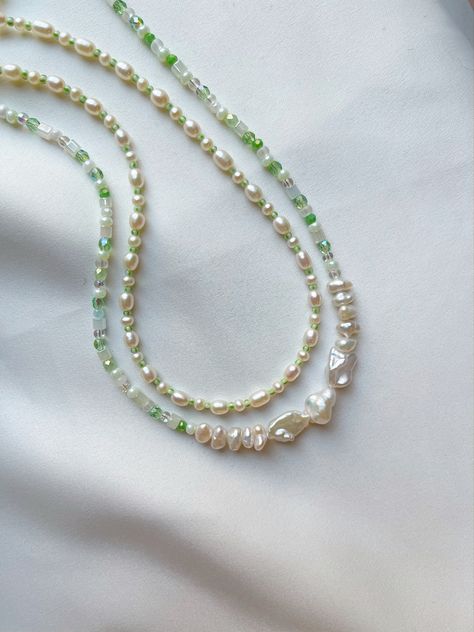 Bead Necklace With Pearls, Striped Beads Necklace, Pearl And Green Beads Necklace, Pearl And Glass Bead Necklace, Dainty Seed Bead Necklace, Green And Blue Beaded Necklace, Green And Pearl Necklace, Seed Bead Pearl Necklace, Pearl Seed Bead Necklace