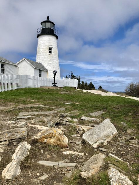 Pemaquid Point Lighthouse in Bristol — Maine Features Pemaquid Maine, Bristol Maine, Lighthouse Maine, Maine Lighthouses, Maine Travel, Remember The Time, Light Houses, Earth From Space, Cozy Cottage