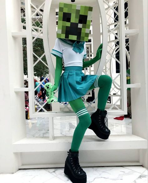 Creeper Costume, Minecraft Outfits, Minecraft Costumes, Borderlands Cosplay, Tv Head, Minecraft Anime, Cartoon Pics, Best Cosplay, Cosplay Outfits