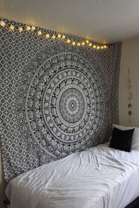 Dorm Room Tapestry, Mundo Hippie, Wall Tapestry Bedroom, Room Grunge, Elephant Mandala, Elephant Tapestry, Mandala Tapestries Wall Hangings, White Mandala, Indian Tapestry