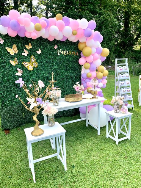 Butterfly Birthday Party Decorations Dessert Tables, Diy Butterfly Backdrop Ideas, Butterfly Party Backdrop, Butterfly Birthday Party Decorations Backdrop, Butterfly Themed Birthday Party Backdrop, Butterfly Backdrop Ideas, Butterfly Theme Backdrop, Garden Theme Birthday, Butterfly Backdrop