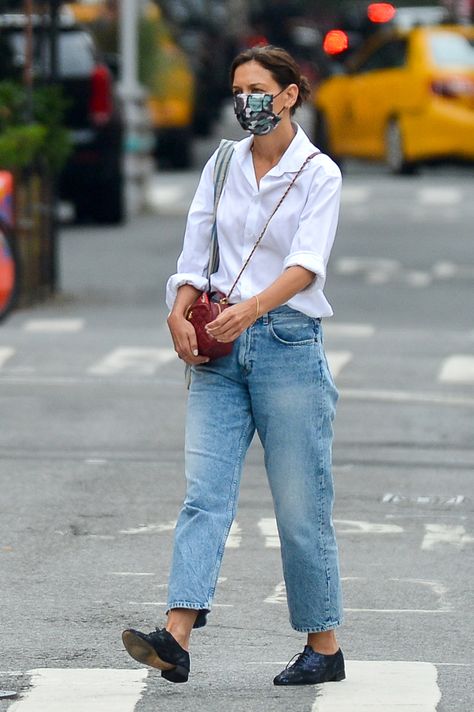 Katie Holmes's Outfits Revolve Around These 9 Spring Basics | Who What Wear Katie Holmes Outfits, Katie Holmes Style, Spring Basics, Everyday Outfits Summer, Styles Summer, Spring Capsule Wardrobe, Dress Images, Katie Holmes, Silk Maxi Dress