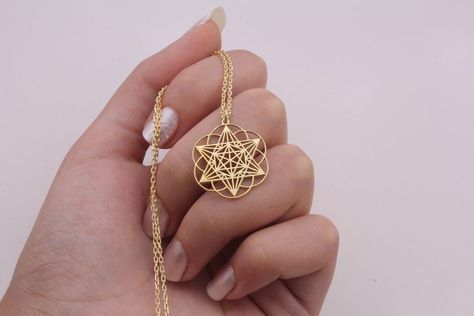 Star Tetrahedron, Bookcase Decor, Seed Of Life, Antique Jewelry Indian, Metal Clay, Spiritual Jewelry, Mini Pendant, Hair Designs, Pure Silver