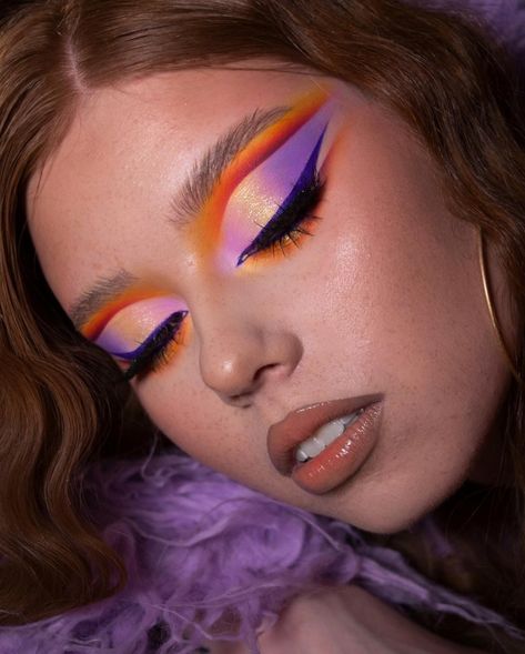 Complementary Makeup Looks, Purple Orange Makeup Look, Orange And Purple Makeup Looks, Blue And Orange Eyeshadow Looks, Orange Purple Makeup, Purple And Orange Eyeshadow, Orange And Purple Makeup, Makeup Looks Orange, Full Color Makeup