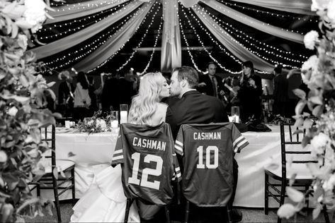 Football Themed Engagement Photos, Wedding Football Ideas, Game Day Wedding Photos, Wedding Jerseys, Football Wedding Ideas, Football Engagement Pictures, College Decorations, Jas Wedding, Bestie Wedding