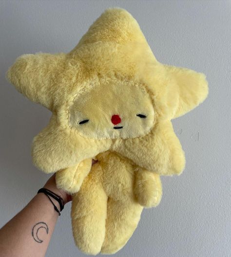 Little Lumps’s Instagram photo: “XL Star Baby Baby is up in the shop! He is weighted and so baby bunny soft! 💛⭐️” Baby Bunnies, Piskel Art, 캐릭터 드로잉, Kawaii Plushies, Baby Bunny, Cute Stuffed Animals, Cute Plush, 영감을 주는 캐릭터, Baby Star