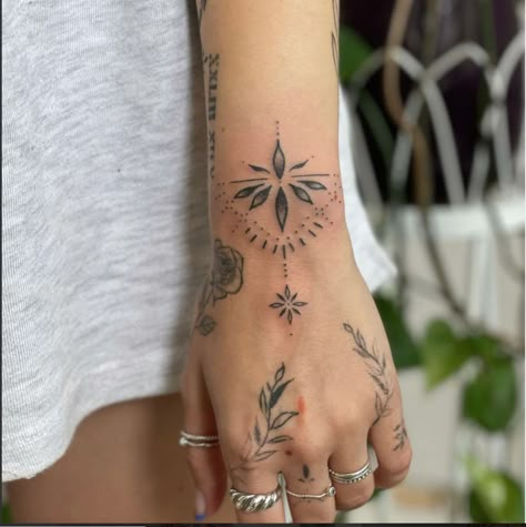 Bohemian Wrist Tattoo, Front Wrist Tattoos, Tattoo Ideas Cover Up, Arm Tattoo Flash, Horizontal Tattoo Ideas, Trendy Tattoos For Women, Boho Tattoo, Bohemian Tattoo, Buddhist Tattoo