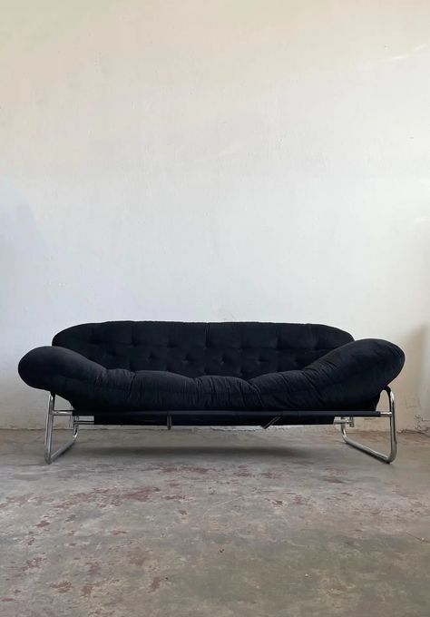 Bauhaus Couch, Bauhaus Sofa, Vintage Sofas, Bauhaus Style, Vintage Sofa, Form Design, Sofa Shop, The 1970s, 3 Seater Sofa