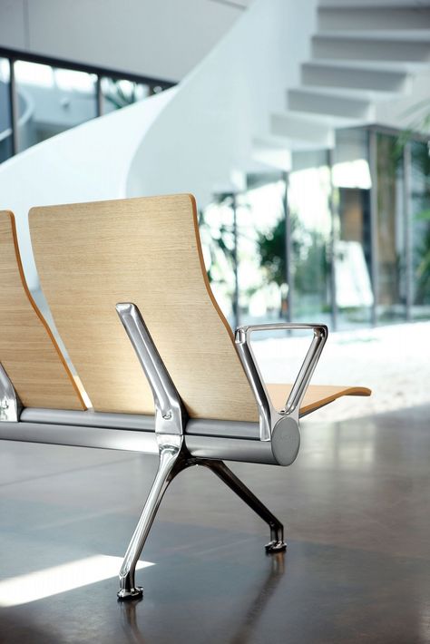 Choose an ergonomic design with Avant waiting benches. Perfect for waiting rooms, airports and hospitals, ensuring comfort at all times. Hospital Reference, Beam Bench, Attorney Office, Modular Bench, Waiting Chair, Cozy Chairs, Modern Office Chairs, Metal Sofa, Lines Design