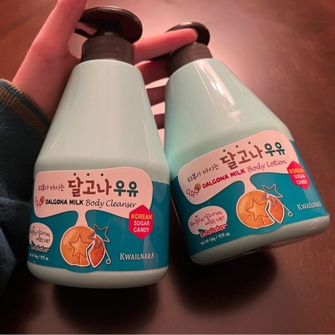 Korean Dalgona Milk Body Cleanser + Lotion Korean Lotion, Korean Body Lotion, Korean Body Wash, Baddie Hygiene, Bath Hygiene, Motivation Aesthetics, Milk Cleanser, Body Milk, Pretty Skin Care