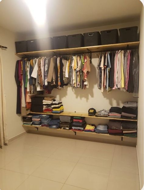 Homemade Closet, Diy Clothes Storage, Diy Wood Crafts, Mango Wood Furniture, Diy Kids Furniture, Walking Closet, Scrap Wood Crafts, Closet Design Layout, No Closet Solutions