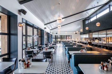 Soho House Launches Mollies, a ’50s-Inspired Motel and Diner Soho House Hotel, Diner Aesthetic, Blue Painted Walls, Diner Restaurant, Diner Decor, Bunk Rooms, American Diner, Soho House, Restaurant Interior Design