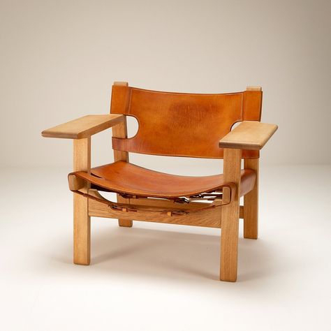 Listed on VNTG.com: BM2226 Spanish Chair by Børge Mogensen, Denmark 1960s | #vntg #vintage Spanish Chair, Danish Armchair, Safari Chair, Oak Armchair, Borge Mogensen, Leather Armchair, Danish Modern, Set Vintage, Denmark