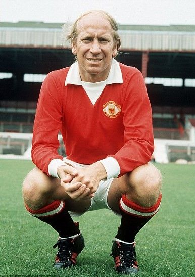 United Wallpaper, Bobby Charlton, Manchester United Legends, Manchester United Wallpaper, Manchester United Players, Manchester United Fans, Football Legends, Manchester United Football Club, Steven Gerrard