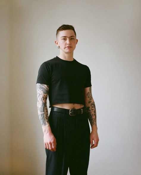 Mens Crop Top, Masc Outfits, Simple Questions, High Waisted Trousers, Figure It Out, Body Fit, Outfits Casuales, Look Cool, Favorite Shirts