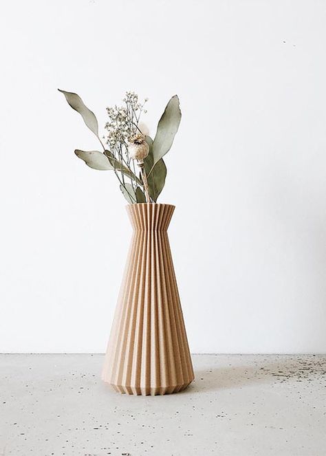 Origami wood vase Scandinavian Vase, Vase With Dried Flowers, Vase Origami, Planter Gift, Dry Flowers, Wood Vase, Scandinavian Decor, Floor Vase, Vase Design