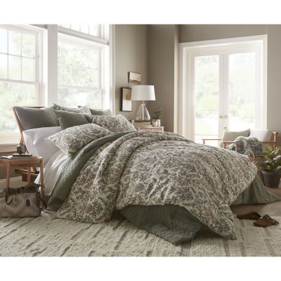 Linden Street Holland 3-pc. Duvet Cover Set, Color: Egret - JCPenney Cal King Duvet Cover Sets, Neutral Bedding With Pop Of Color Blue, King Size Comforter Sets Master Bedrooms, Green Comforter Bedroom, Quilt Styling, Olive Green Bedrooms, Green Comforter Sets, Farmhouse Bedding Sets, King Size Comforter Sets