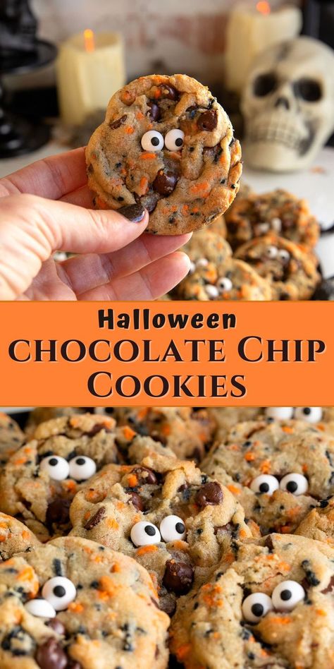 holding a halloween chocolate chip cookies and cookies on a platter. Essen, Diy Pumpkin Patch, Halloween Chocolate Chip Cookies, Halloween Gesicht, Halloween Cookie Recipes, Crochet Pattern Christmas, Halloween Food Treats, Easy Halloween Food, Fun Halloween Food