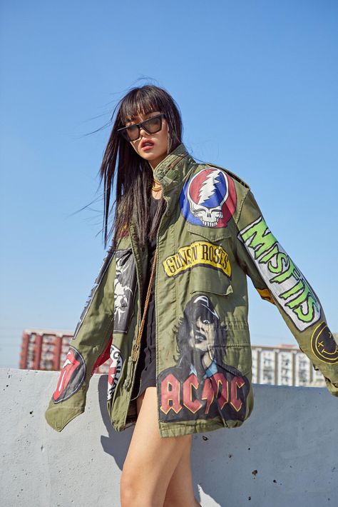 Upcycled & handmade street fashion from the heart of Bangkok. Made with vintage, second-hand and authentic materials. Denim, jackets, shirts and more! Camo Jacket Women, Vintage Military Jacket, Military Jackets, Battle Jacket, Diy Jacket, Parka Style, Army Shirts, Rock Outfits, Patchwork Jacket