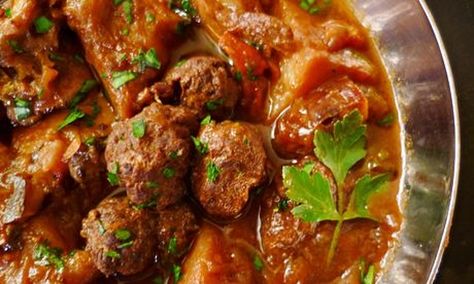 Venison sausage meatball hunters stew Leftover Sausage Recipes, Leftover Sausage, Posh Picnic, Awesome Dinner Ideas, Hunters Stew, Venison Sausage, Sausage Stew, Sausage Meatballs, Sausage Pasta Recipes