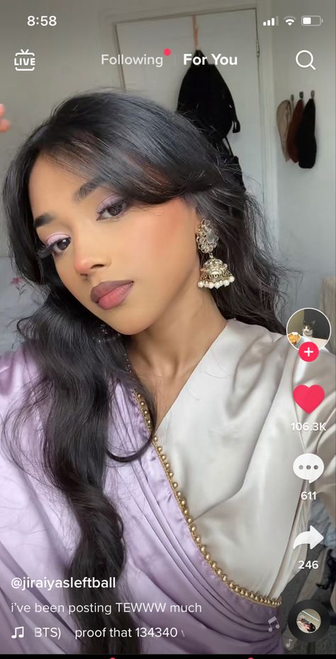 Soft Traditional Makeup, Sri Lankan Makeup, Soft Makeup On Brown Skin, Aesthetic Makeup Brown Skin, Desi Makeup Looks Aesthetic, Saree Styles For Brown Skin, Makeup Inspo For Eid, South Asian Makeup Looks, Sari Makeup Look