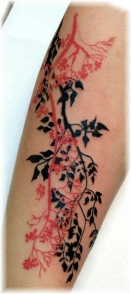 I like the overlapping of the red and black Laughing Buddha Tattoo, Petit Tattoo, Branch Tattoo, Trash Polka Tattoo, Buddha Tattoo, Muster Tattoos, Geniale Tattoos, Red Tattoos, Tattoo Feminina