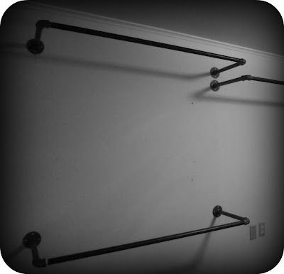 DIY Clothing Racks Made from Simple Black Iron Pipes! Great Way to Mount Your Own Cheap Clothing Racks and Set them up just the way that fits your needs best! / via Concrete+NailPolish Clothes Rack Diy, Diy Clothes Rack Pipe, Closet Diy, Diy Clothes Rack, Clothing Racks, Iron Pipe, Diy Closet, Diy Clothing, Clothes Rack