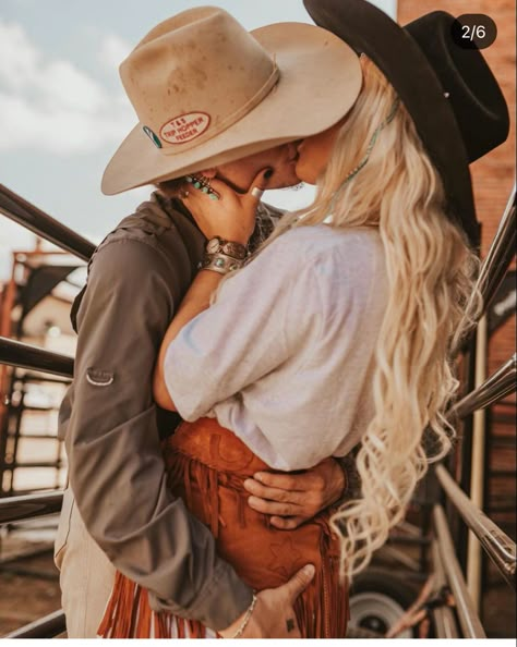 Rodeo Couples, Horse Couple, Country Couple Pictures, Forever After All, Country Relationship Goals, Country Relationships, Cute Country Couples, Country Couple, Western Photoshoot