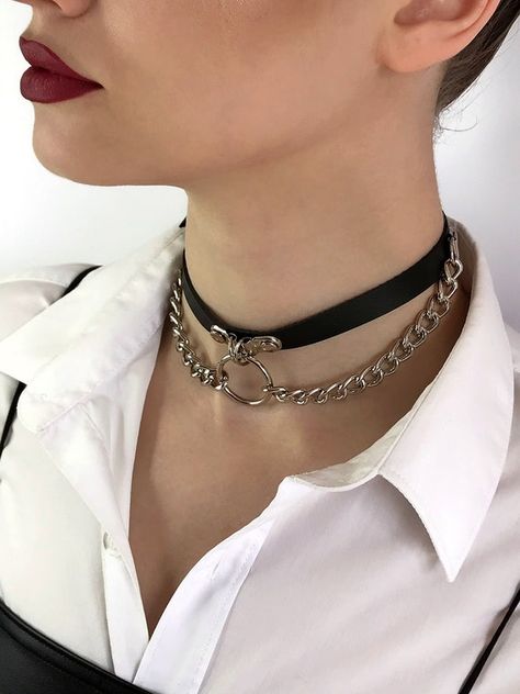 Choker With Double Chain and O-ring Leather Choker Collar | Etsy Ring Collar, Leather Choker Collars, O Ring Choker, Goth Choker, Leather Choker Necklace, Collar Choker, Hollywood Fl, Ring Der O, Dream Style