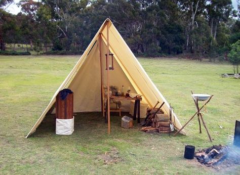 Bob Ellis' focus on canvas period tents - Southern Cross Free Trappers Cowboy Camping, Camp Setup, Viking Tent, Canvas Wall Tent, Knight Birthday, Tent Living, History Bounding, Wall Tent, Tents Camping