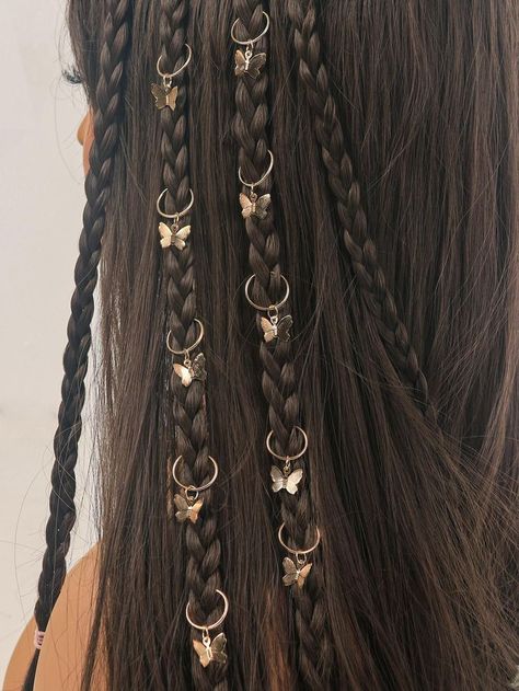 Gold Hair Beads Braids, Hair Jewlrey Aesthetic, Prom Hair Butterflies, Braided Hair Accessories, Hair With Gold Accessories, Hair Assecery, Charms In Hair, Hair Charm Hairstyles, Hair Styles With Accessories