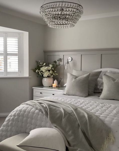 Bedroom With Molding On Walls, Mediterranean Bedroom, Feature Wall Bedroom, Neutral Bedroom Decor, Wall Panels Bedroom, Cosy Living Room, Bedroom Decor Cozy, Bedroom Decor Inspiration, Bedroom Renovation