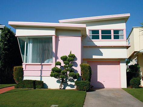 Mid Century Exterior, Mid Century Architecture, Pink House, Cute House, Pink Houses, Architecture Exterior, Sims House, Mid Century Modern House, Pretty House