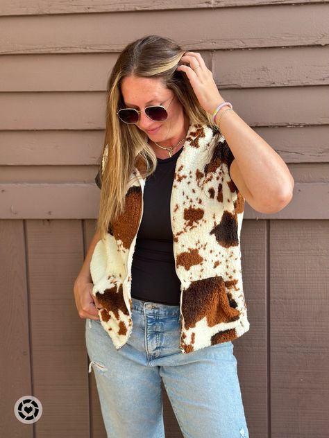 Love this western style fleece vest for fall and winter! Fall outfit, western outfit, affordable fashion Follow my shop @Femmepetal1 on the @shop.LTK app to shop this post and get my exclusive app-only content! #liketkit #LTKfindsunder50 #LTKover40 #LTKstyletip @shop.ltk https://liketk.it/4j4O1 Cow Print Vest Outfit, Outfit Western, Western Outfit, Taylor Swift Outfits, Fashion Hacks, Cowgirl Outfits, Fleece Vest, Vest Outfits, Amazon Finds