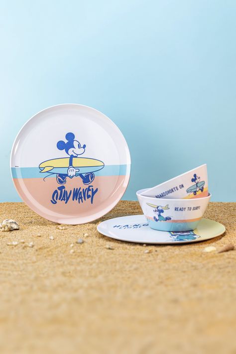 Disney Plates Dinnerware, Cozinha Do Mickey Mouse, Mickey Mouse Plates, Disney Plates, Disney Designs, Melamine Plates, Disney Moana, Tableware Set, Rv Living