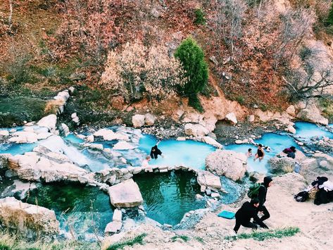 This Epic Utah Hot Spring & Hike is An Hour from Salt Lake City Utah Skiing, Utah Vacation, Utah Adventures, Utah Road Trip, Spring Hiking, Utah Hikes, Utah Travel, Montezuma, Monteverde