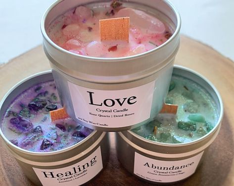 Manifestation Candles, Crystals And Herbs, Gemstone Candles, Diy Candles Homemade, Healing Candles, Energy Candles, Homemade Scented Candles, Intention Candles, Cute Candles