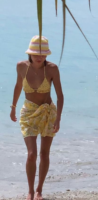 Holiday Fits, 115 Lbs, Resort Wear Beach, Yellow Outfit, Summer Inspo, Y2k Outfits, Summer Inspiration, Yellow Fashion, Summer Baby