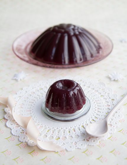 Mulled Wine Jelly, Wine Jelly Recipe, Wine Jelly, Jelly Desserts, Spiced Wine, Winter Treats, Gourmet Desserts, Jelly Recipes, Mulled Wine