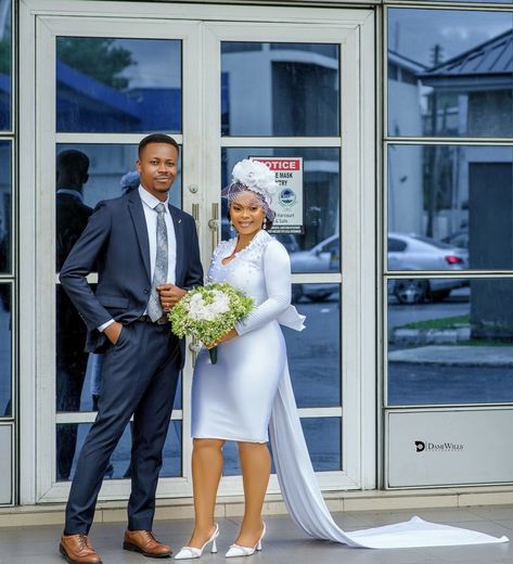 Civil Wedding Dress Courts Brides, Simple Civil Wedding Dress Courts, Court Wedding Outfit, Court Wedding Outfit The Bride, Civil Wedding Ideas, Civil Wedding Dresses Classy, Courthouse Wedding Outfit, Civil Wedding Dresses Courts, Kente Gown