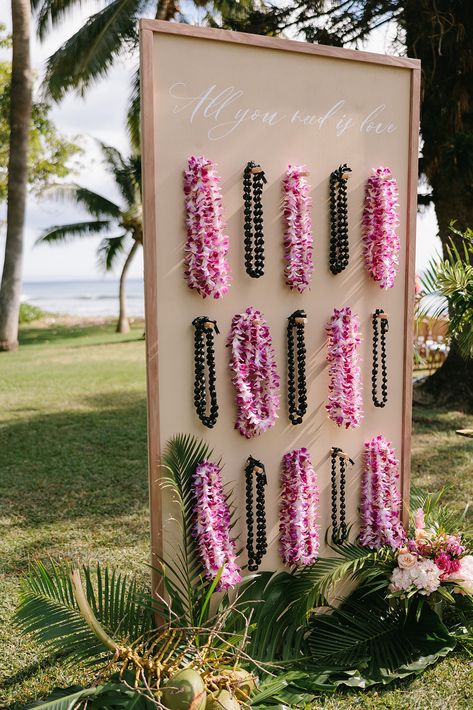 Hawaii Laua Party, Leis For Wedding, Wedding Leis Hawaiian, Orchid Lei Wedding, Hawaiian Reception Ideas, Hawaiian Wedding Shower Ideas, Beach Wedding Tropical Theme, Hawaiian Inspired Wedding, Elegant Hawaiian Theme Party