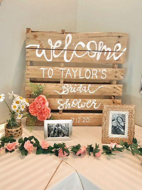 Threw my sister a bridal shower and it was the cutest ever! Household Shower Ideas Decorations, Rustic Bridal Shower Table Decor, Bridal Shower Pallet Ideas, Rustic Bridal Shower Ideas On A Budget, Pallet Bridal Shower Decor, Country Bridal Shower Ideas Decor, Bridal Shower Backyard Ideas, Farm Bridal Shower Ideas, Bridal Shower Decorations At Home