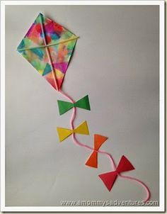 Kite Craft www.amommysadventures.com #crafts #Kites 3d Kite Craft, K Is For Kite Craft, Kite Craft Preschool, Kite Bulletin Board Ideas, Diy Kites, Kites Preschool, Kite Template, Homemade Kites, Kite Craft