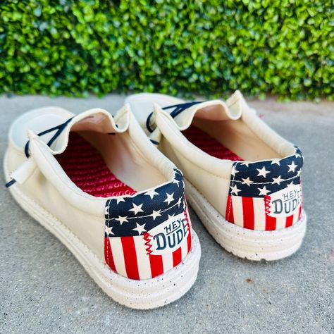 Honor Memorial Day in style with the flag-themed Hey Dude shoes! Show your patriotic spirit with every step! 😎 @heydude #MemorialDay #HeyDudeShoes #PatrioticStyle Hey Dude Shoes, Patriotic Fashion, Hey Dudes, Hey Dude, Christmas 2024, Memorial Day, In Style, Flag, Christmas