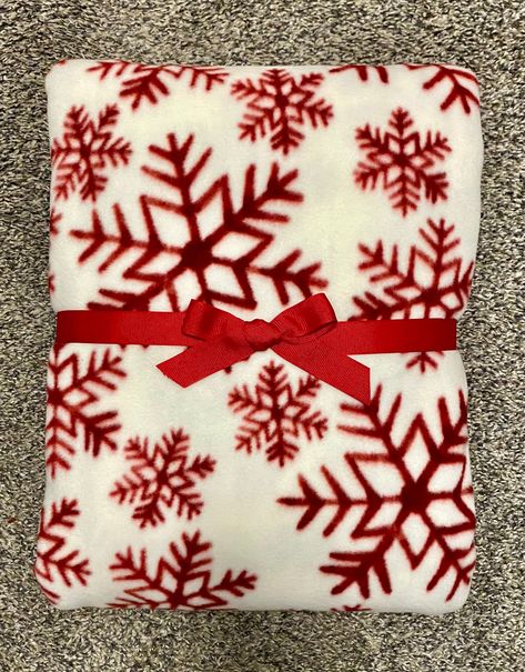 Excited to share this item from my #etsy shop: Red Snowflake Winter No Sew Fleece blanket #winterthemedecor #redsnowflakes #winterblanket #winterthrowblanket #wintersnowflakes #snowflakethrow Burrr Basket, Snowflake Christmas Decor, Snowflake Blanket, No Sew Fleece, Burr Basket, Christmas Hostess Gifts, No Sew Fleece Blanket, Christmas Hostess, Red Snowflakes