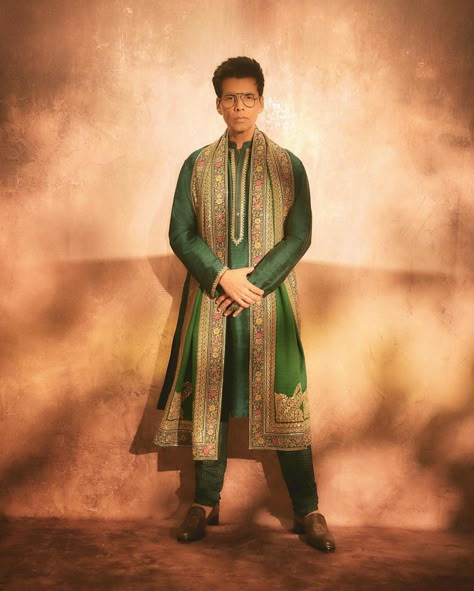 @karanjohar looks dapper in a #Sabyasachi kurta set. Shop #Sabyasachi menswear in-store at #AashniLondon. Aashni + Co 125 Ledbury Road, London W11 2AQ 📞+44 755 728 9871 For any assistance or for booking an appointment please write to us on: 💌 customercare@aashniandco.com 📞WhatsApp +91 83750 36648 #AashniAndCo Multi designer store, Indian wear, Celebrity style #IndianWear #DesignerIndianWear #KurtaSetForMen #FestiveIndianWear Sabyasachi Kurta, Sabyasachi Menswear, Ganpati Celebration, Ibrahim Ali Khan, Indian Wedding Clothes For Men, Wedding Dresses Men Indian, Indian Groom Wear, Mehendi Outfits, High Fashion Men