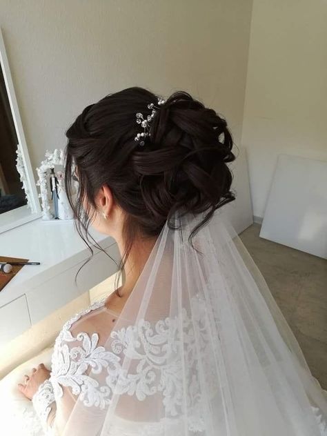 Bridal Hair Updo With Veil, Wedding Hair Updo With Veil, Bride Hairstyles With Veil, Bride Hairstyles Updo, Bridal Hair Up, Hair Quince, Hairstyles With Crown, Bridal Hair Veil, Wedding Bun Hairstyles