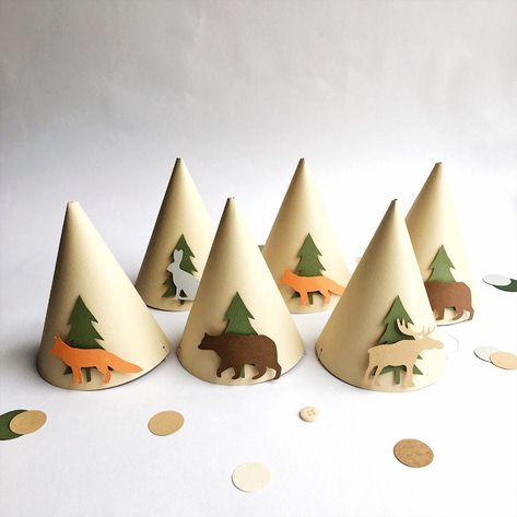 Zoo Theme Birthday, Animal Party Hats, 1st Birthday Party Hat, Bos Baby, Safari Baby Shower Decorations, Safari Cupcakes, Forest Birthday Party, Wild Birthday Party, Woodland Baby Shower Decorations