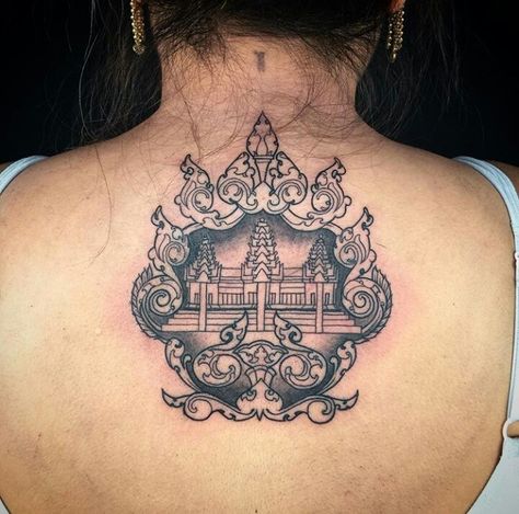 Back Angkor Wat Tattoo Cambodian Hand Tattoo, Ankor Watt Tattoos, Cambodian Flower Tattoo, Khmer Tattoo Cambodia, Cambodian Tattoo Khmer, Cambodian Tattoo For Women, Traditional Cambodian Tattoo, Lao Tattoo Ideas, Tattoo Cambodia