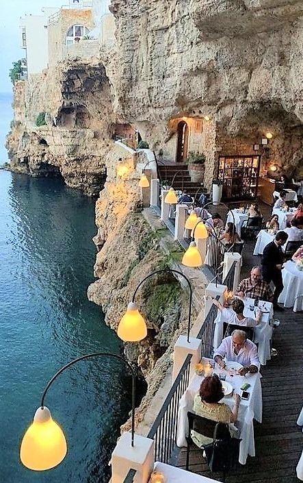 Restaurant In Italy, Beach Honeymoon Destinations, Pisa Italy, Vacation Goals, Cultural Differences, Italy Aesthetic, Summer Destinations, Europe Summer, Vacation Pictures